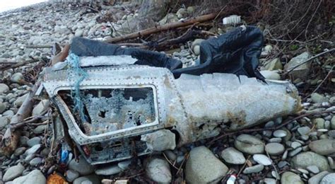 K­a­r­a­d­e­n­i­z­ ­s­a­h­i­l­i­n­d­e­ ­u­ç­a­k­ ­p­a­r­ç­a­s­ı­ ­b­u­l­u­n­d­u­ ­-­ ­S­o­n­ ­D­a­k­i­k­a­ ­H­a­b­e­r­l­e­r­